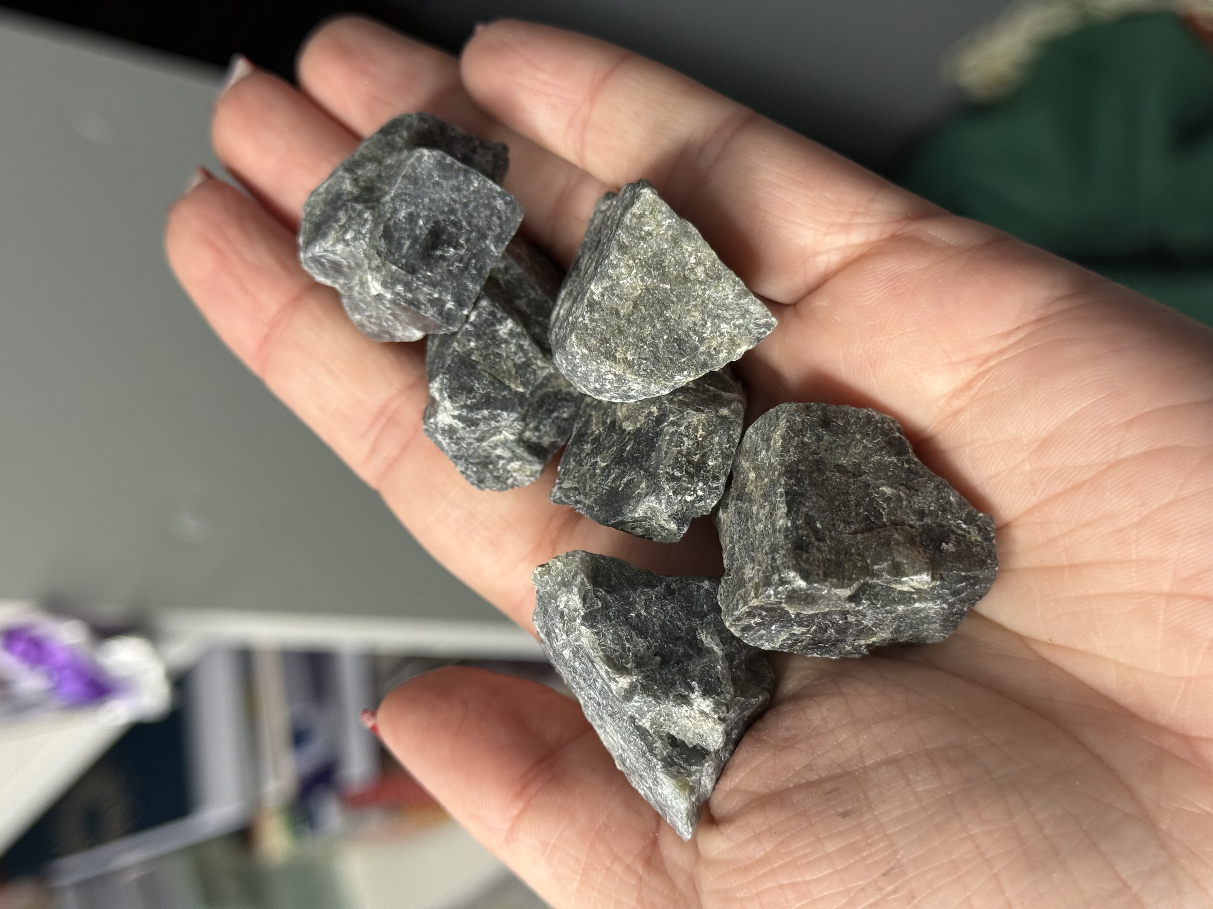 Натуральний камінь Лабрадор (необроблений)