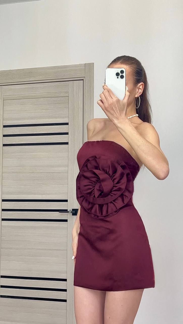 Бордова міні сукня з великою квіткою на талії🌺