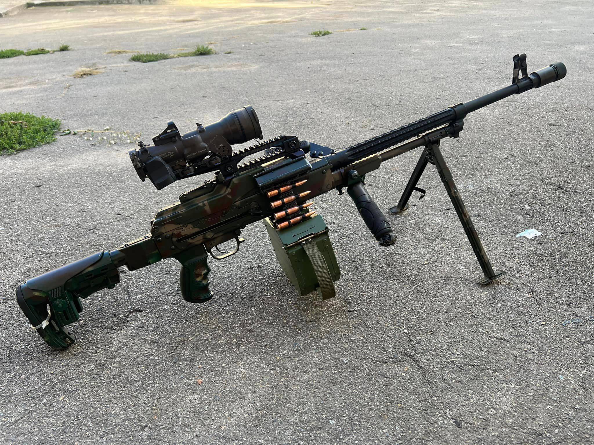 Планка-кронштейн "Манул" для кулеметів КМ з кришкою старого зразка (польські, болгарські, КМ від Маяка),  від українського бренду "Bast Armament".