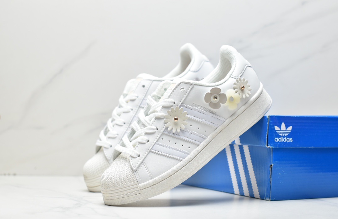 Adidas Originals Superstar “Jeans”