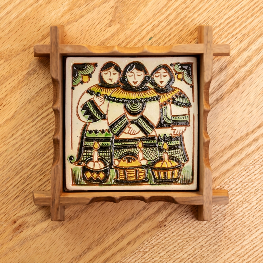 Плиточка у рамці "Гуцулки на Великдень"