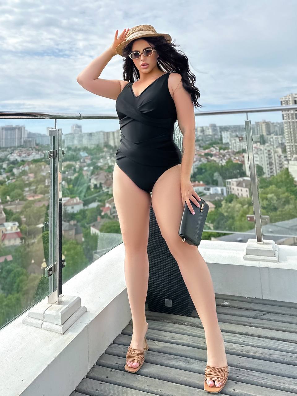 Купальник Для девочек PLUS SIZE хорошо маскирует животик и подчеркивает силуэт.