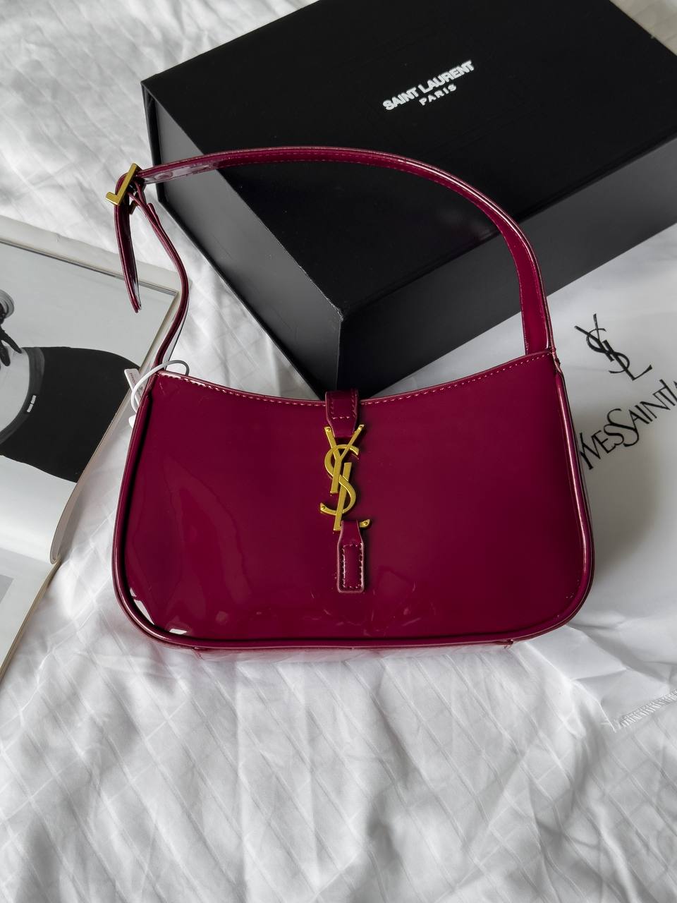 Yves Saint Laurent Hobo Le 5 A 7 Leather Shoulder Bag Red