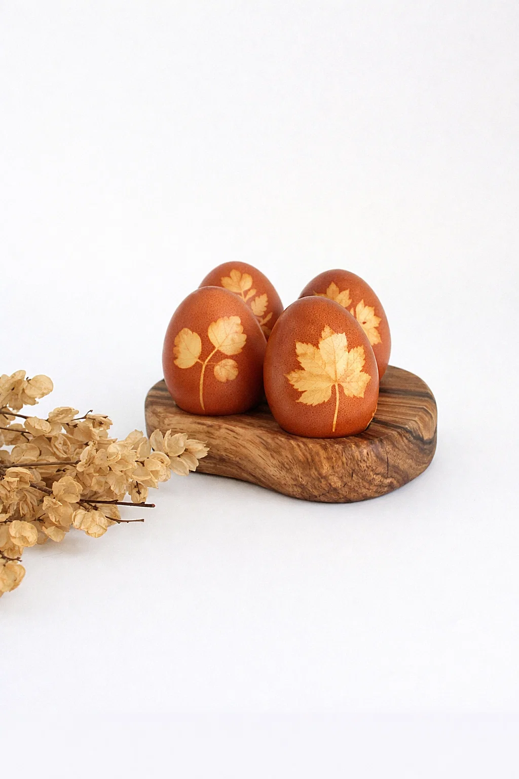 Дерев’яна підставка для сервірування яєць