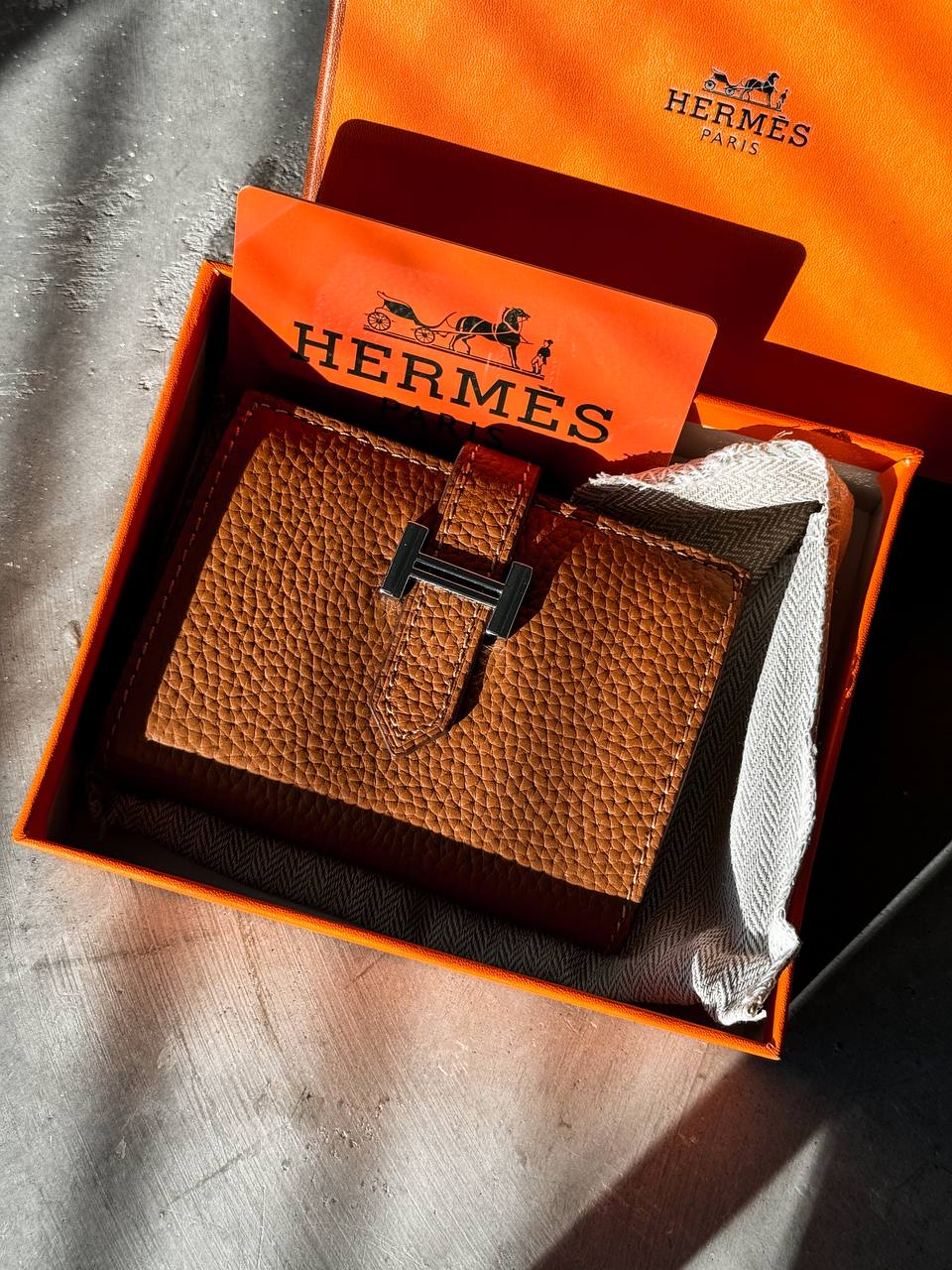 Hermes Brown