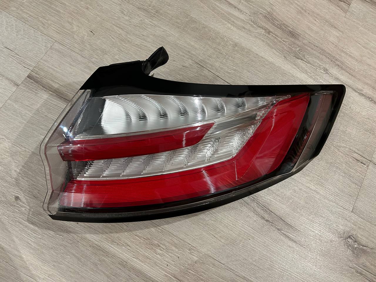 Ford Edge комплектація Titanium б.у оригінал Права в крило 2018 - 2024 роки