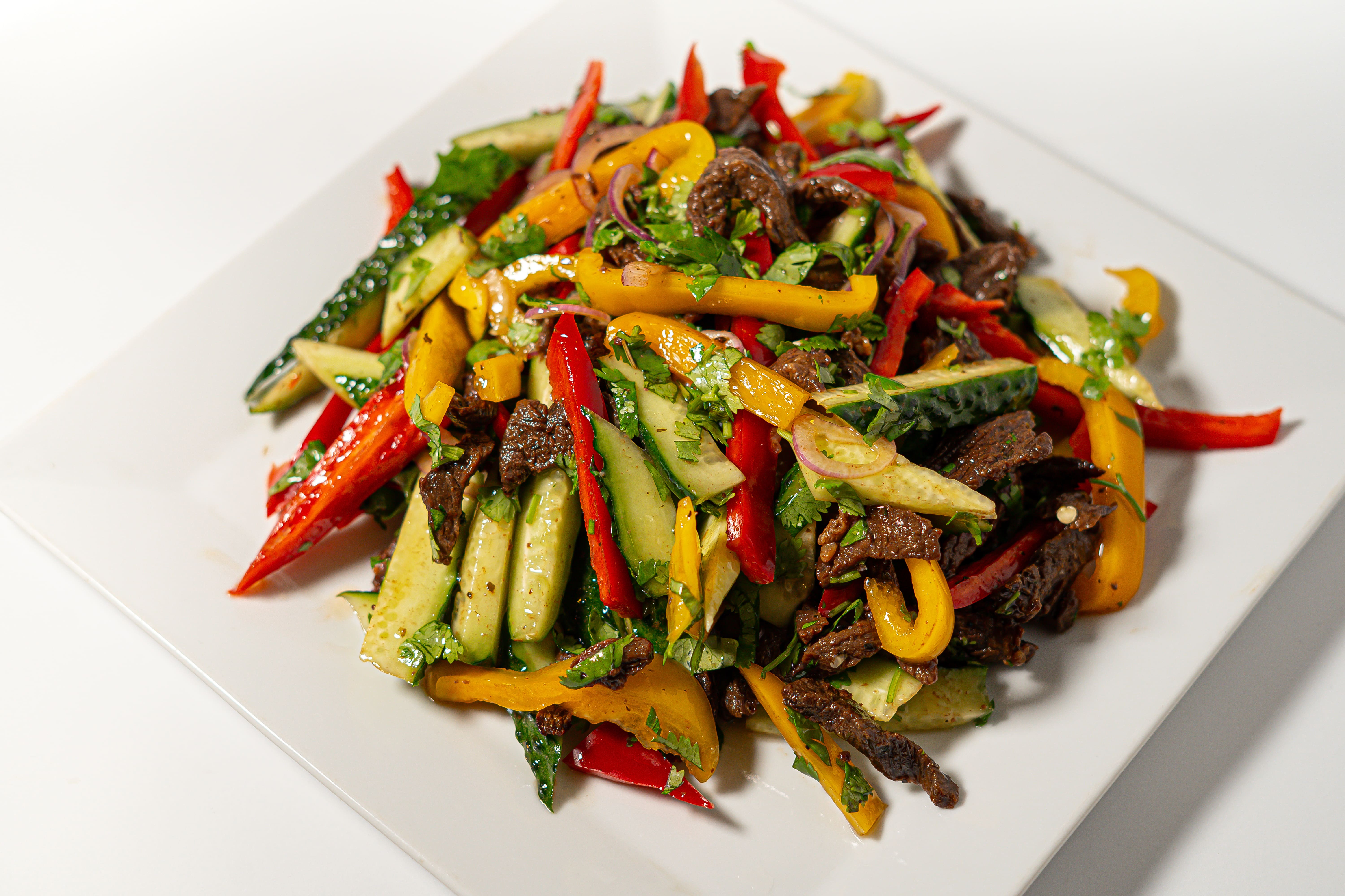 Салат Азійський з телятиною та овочами