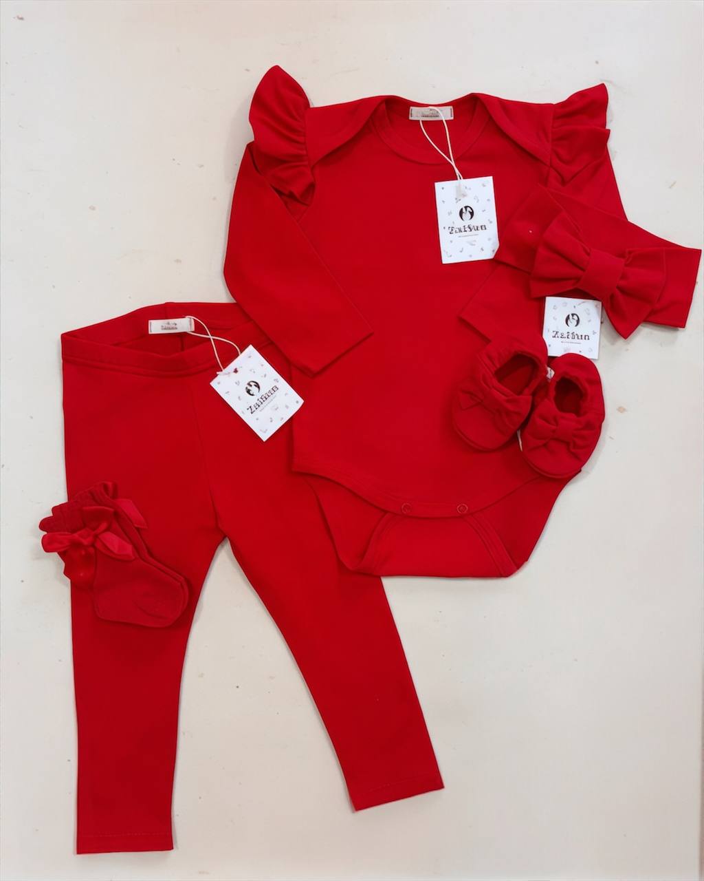 Комплект у червоному кольорі