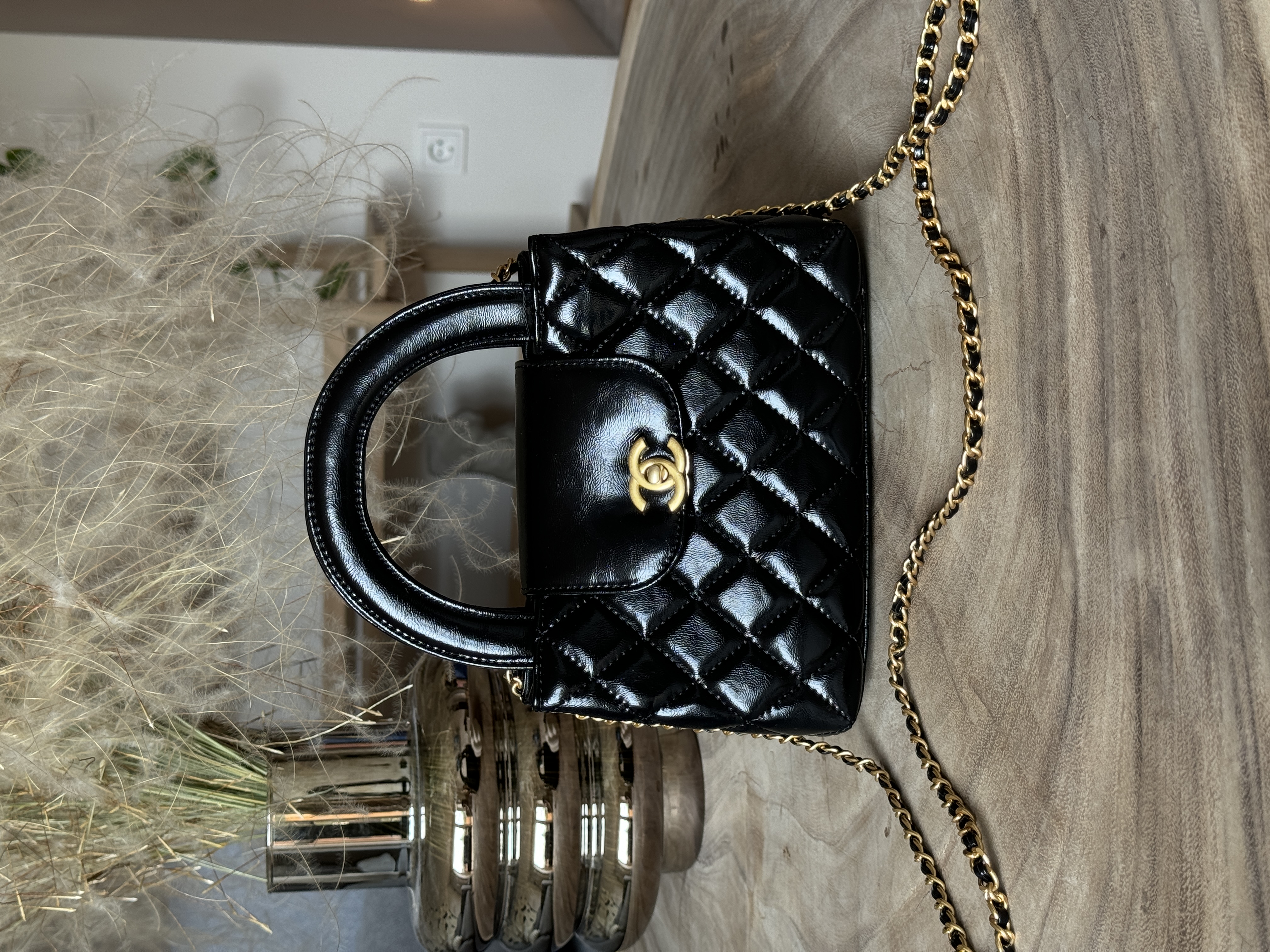 Chanel Kelly Bag Shiny Aged Calfskin Black & Gold Hardware