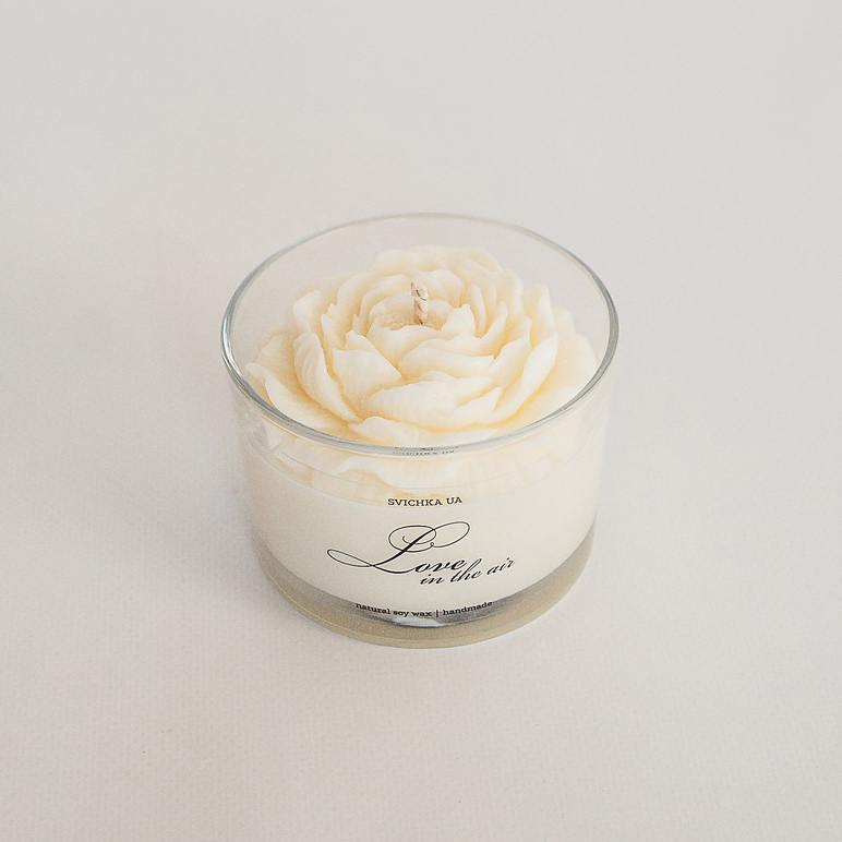 Соєва свічка з квіткою аромат Coconut