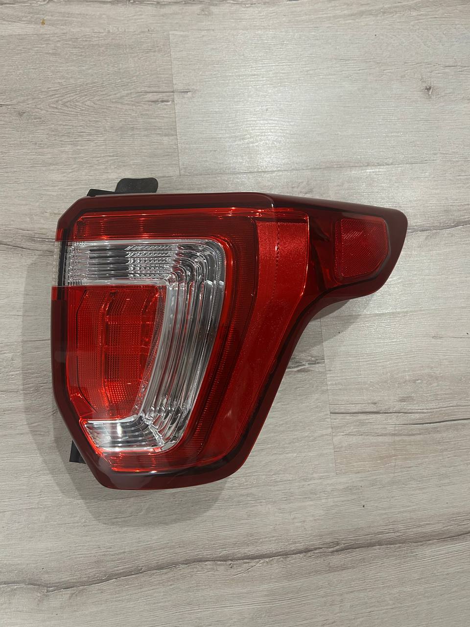 Ford Explorer б.у оригінал Права в крило 2016 - 2019 роки