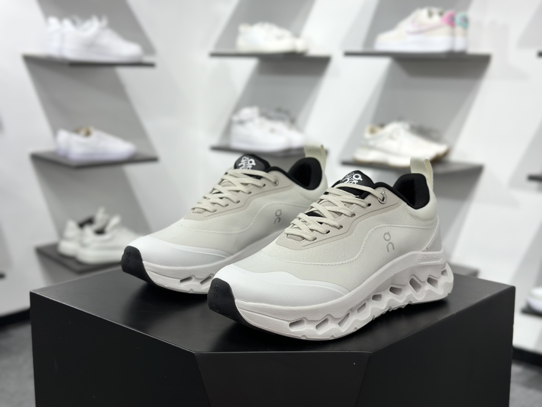 On Cloudtilt Loewe 3WE1005