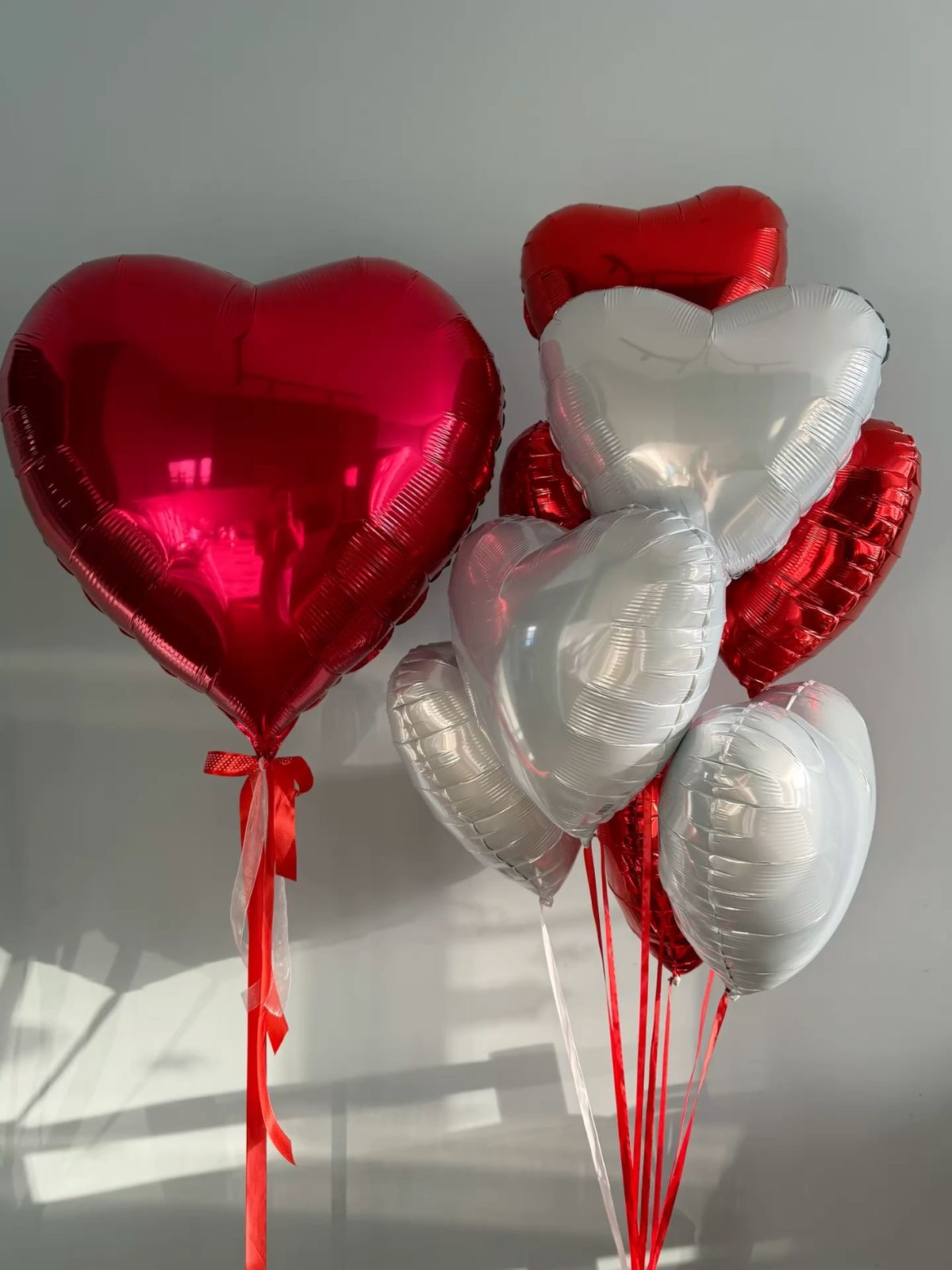Набір: Гігантське серце 80 см та зв’язка з 8 фольгованих сердець