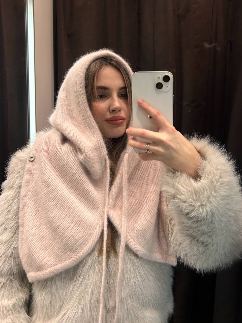 Капор на кнопках з великим вмістом ангори бежевий