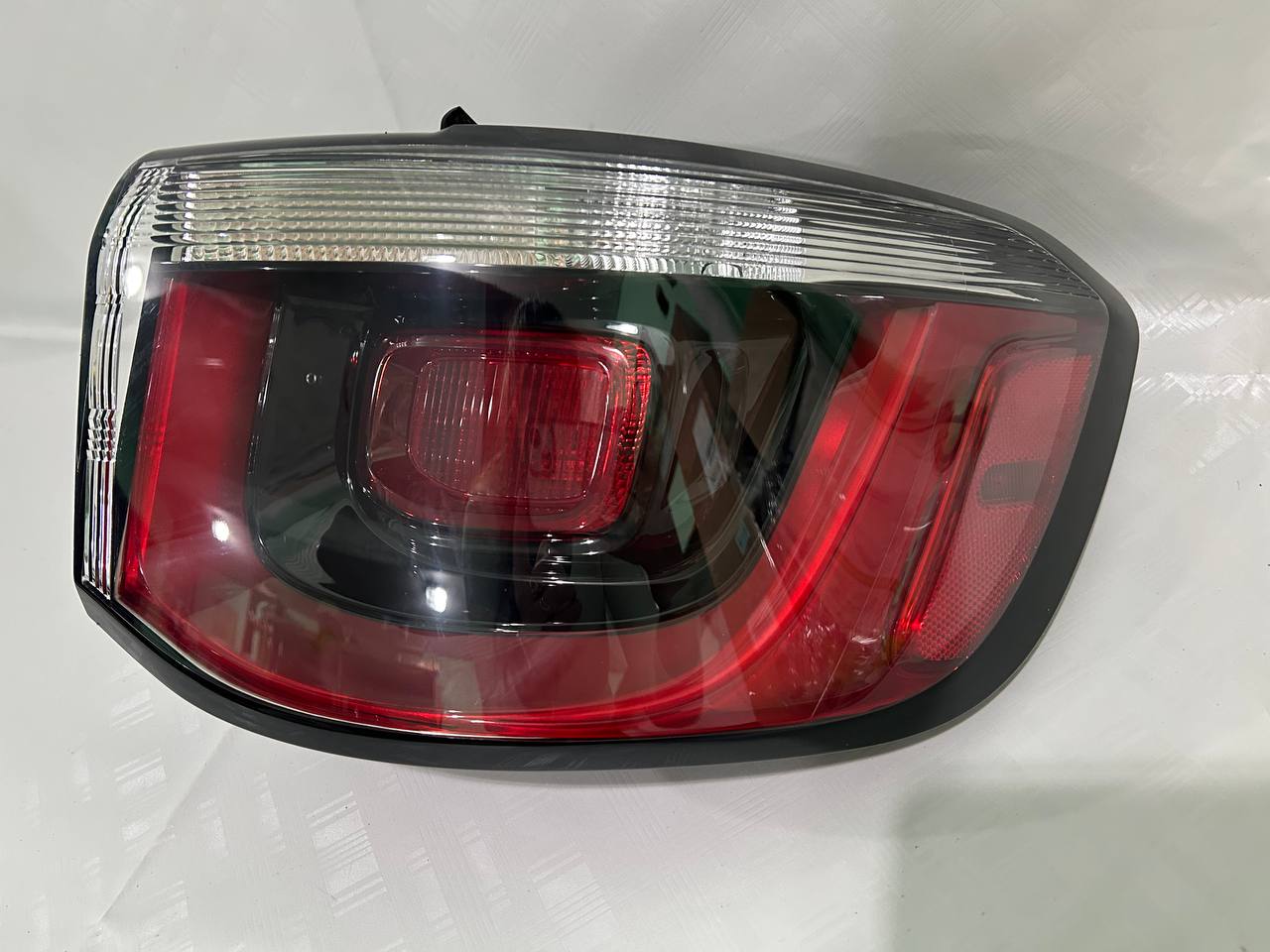 Jeep Compass 2 Права сторона Б/у оригінал (пасажирська сторона в крило)  2017 - 2024 роки