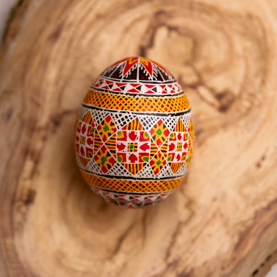 Благодійна писанка на печеному яйці "Космач"