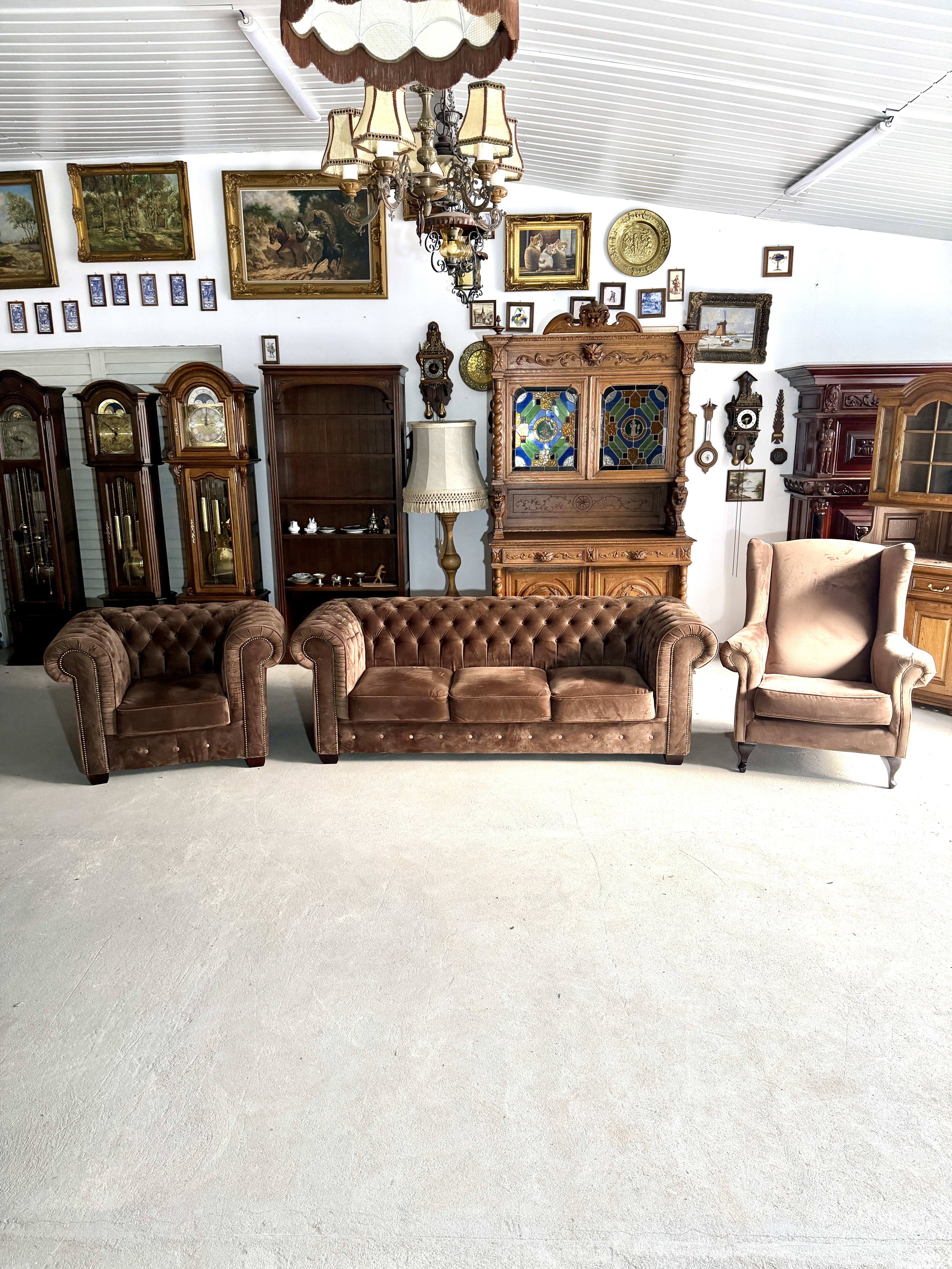 Коричневий велюровий комплект Честерфілд