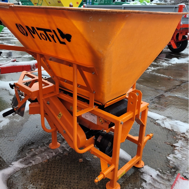 Розкидач комунальний піску та солі MOTYL N-031M/1 з гідроприводом і вібромодулем