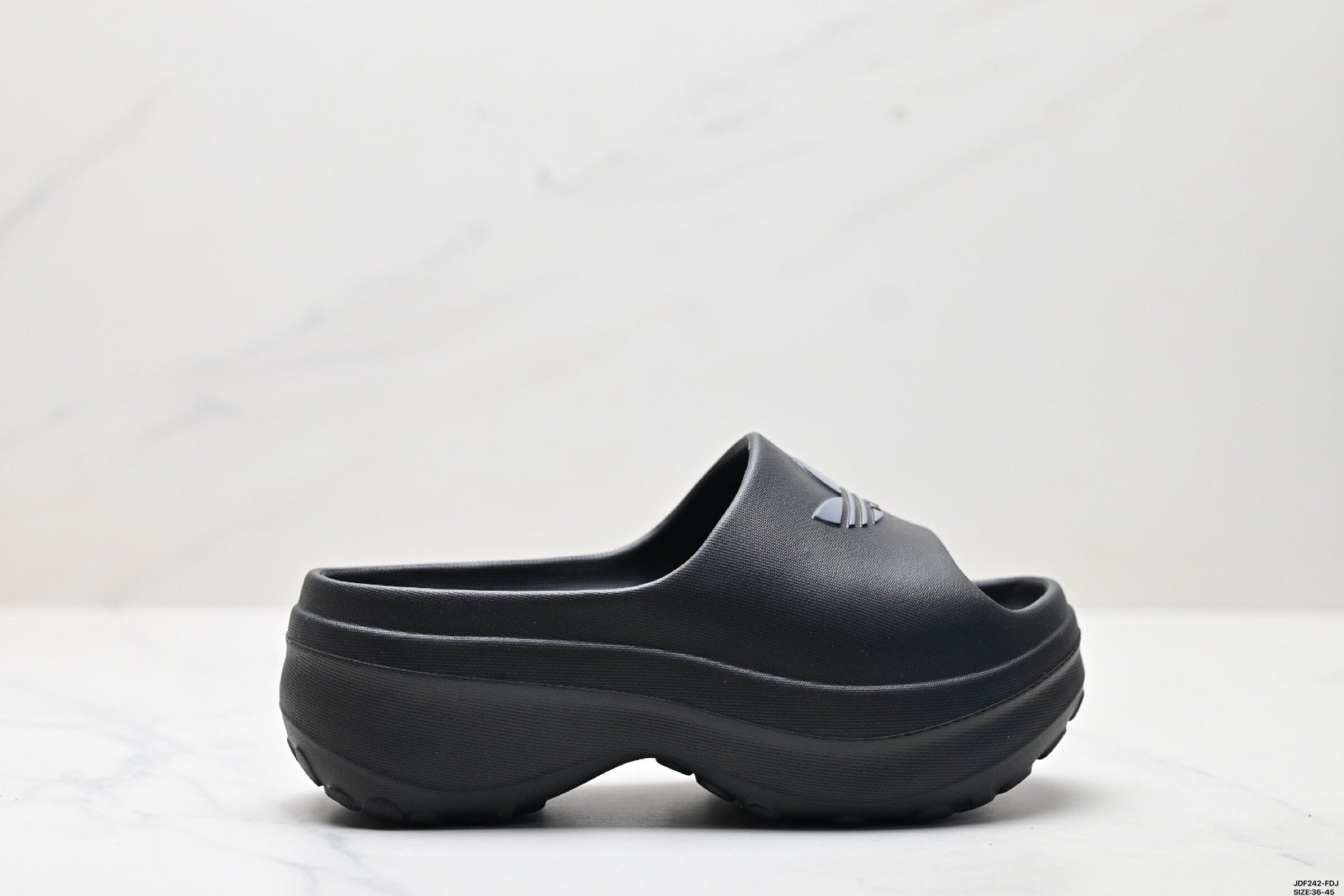 Adidas Originals klapki  IE4626