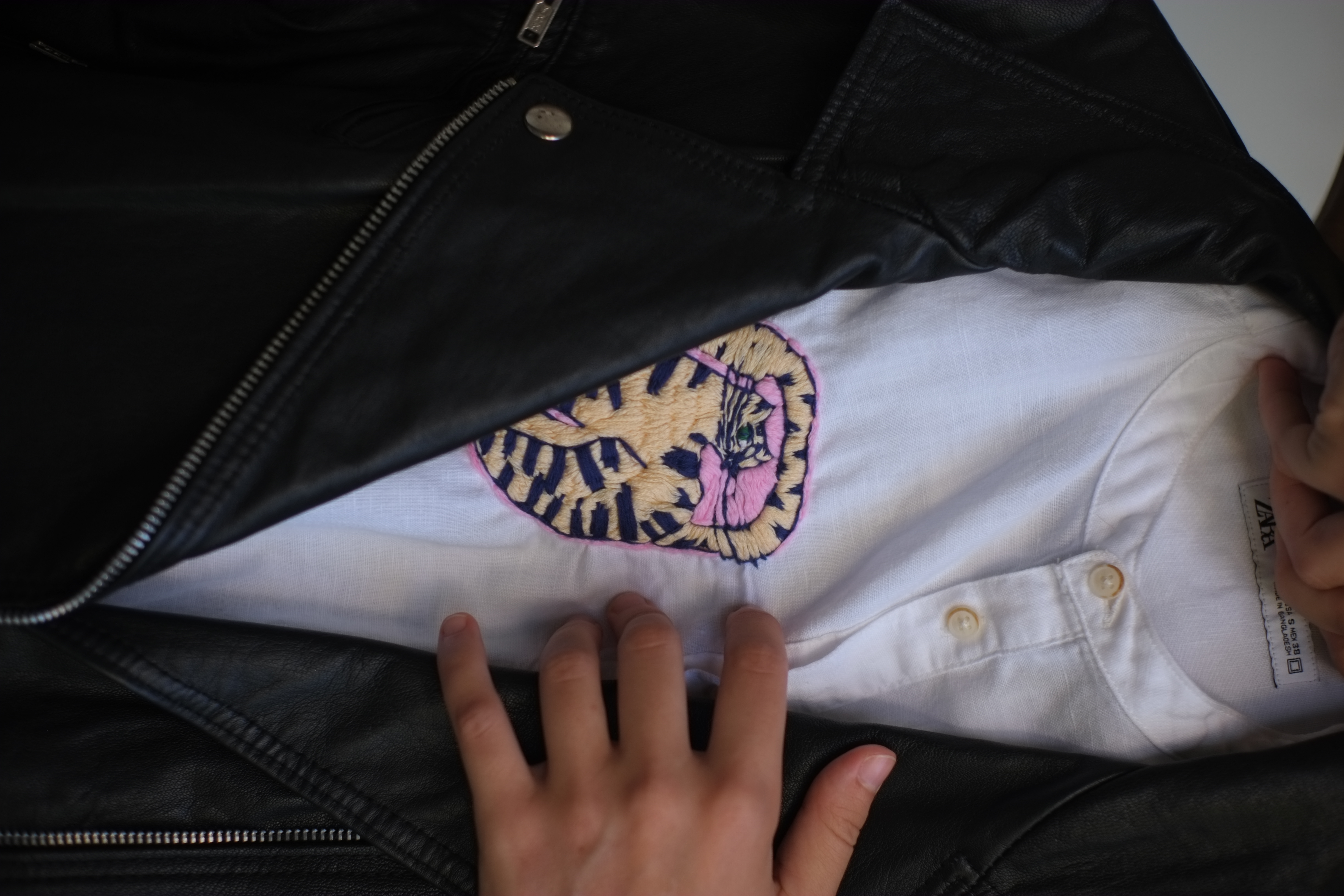 Shirt with a cat