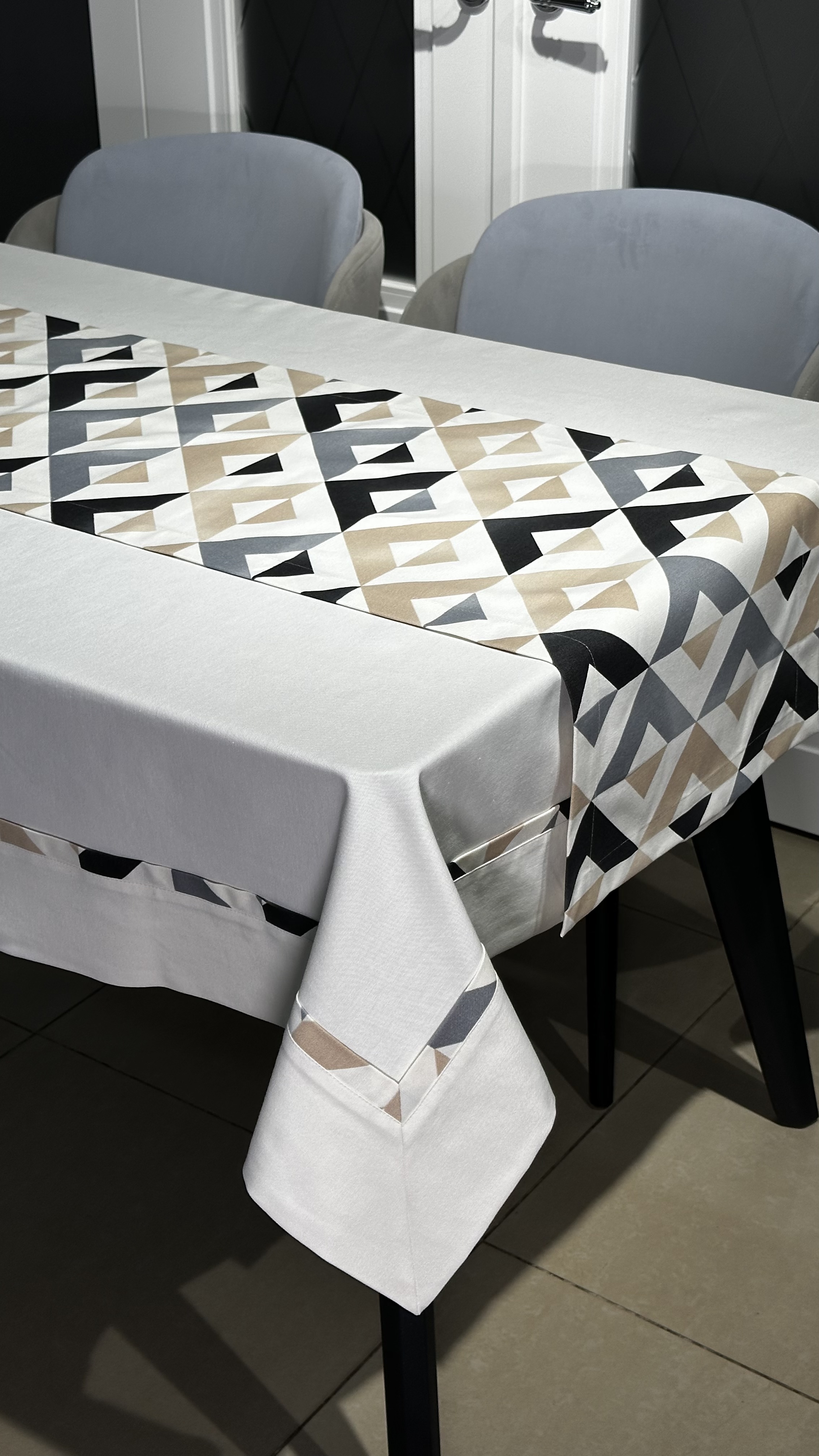 Скатертина молочна з кантом 430, 150х220 підгиб 10см