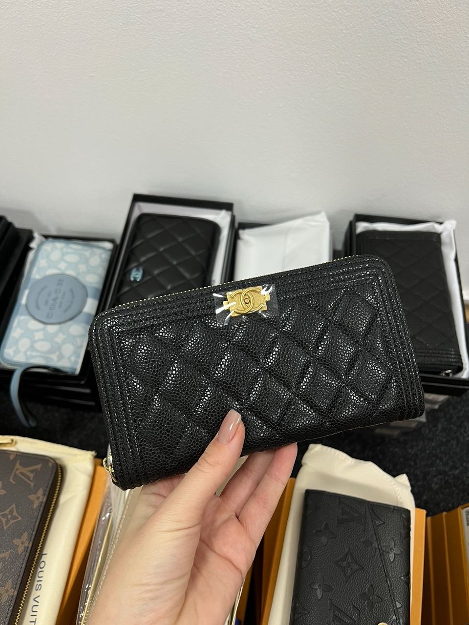 Chanel Wallet Boy Black/Gold