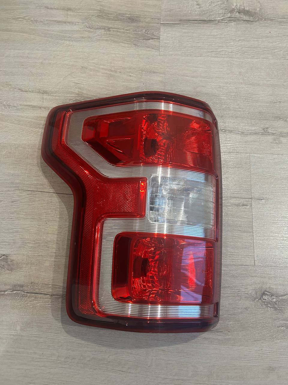 Б.у оригінал Ford F150 ліва в крило 2018 - 2020 роки