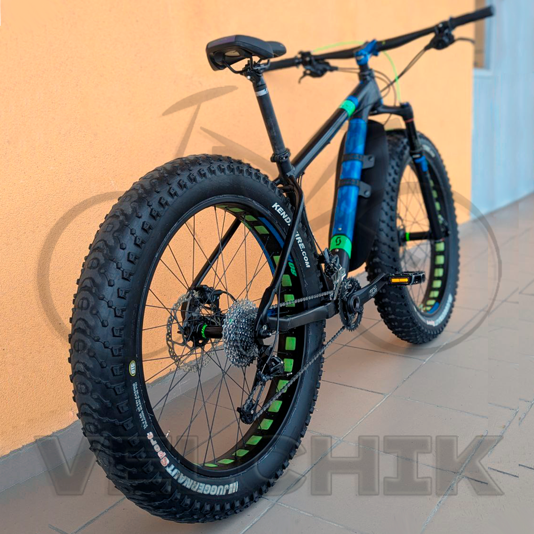 Фетбайк Scott 26" на амортизаційній вилці RockShox