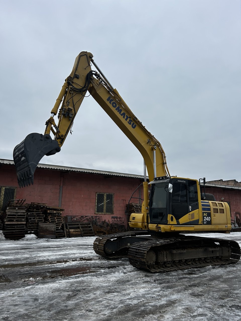 Екскаватор гусеничний | Komatsu PC240 LC-10 | 2014 рік | 10 996 мотогодин