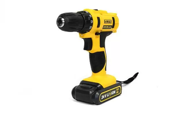 Шуруповерт акумуляторний DeWALT (24V/5A)