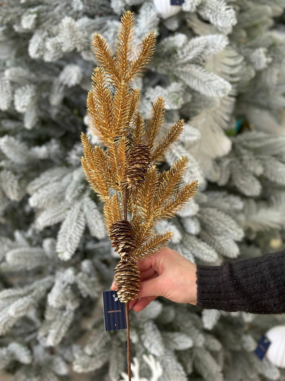 Декоративна гілка з шишкою 76 см