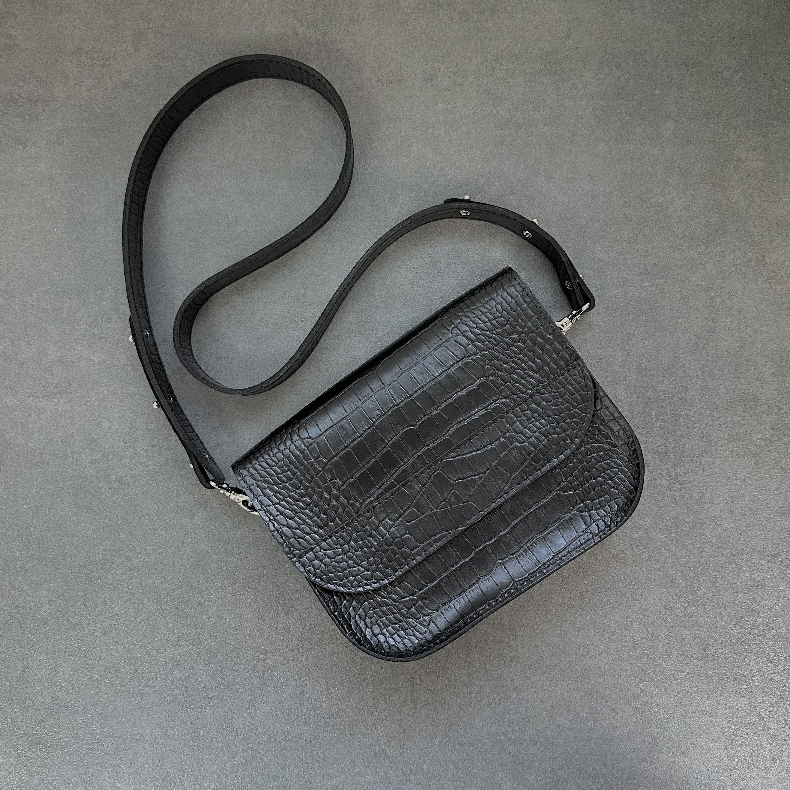 Жіноча сумка Charlotte з ремінцем на вибір