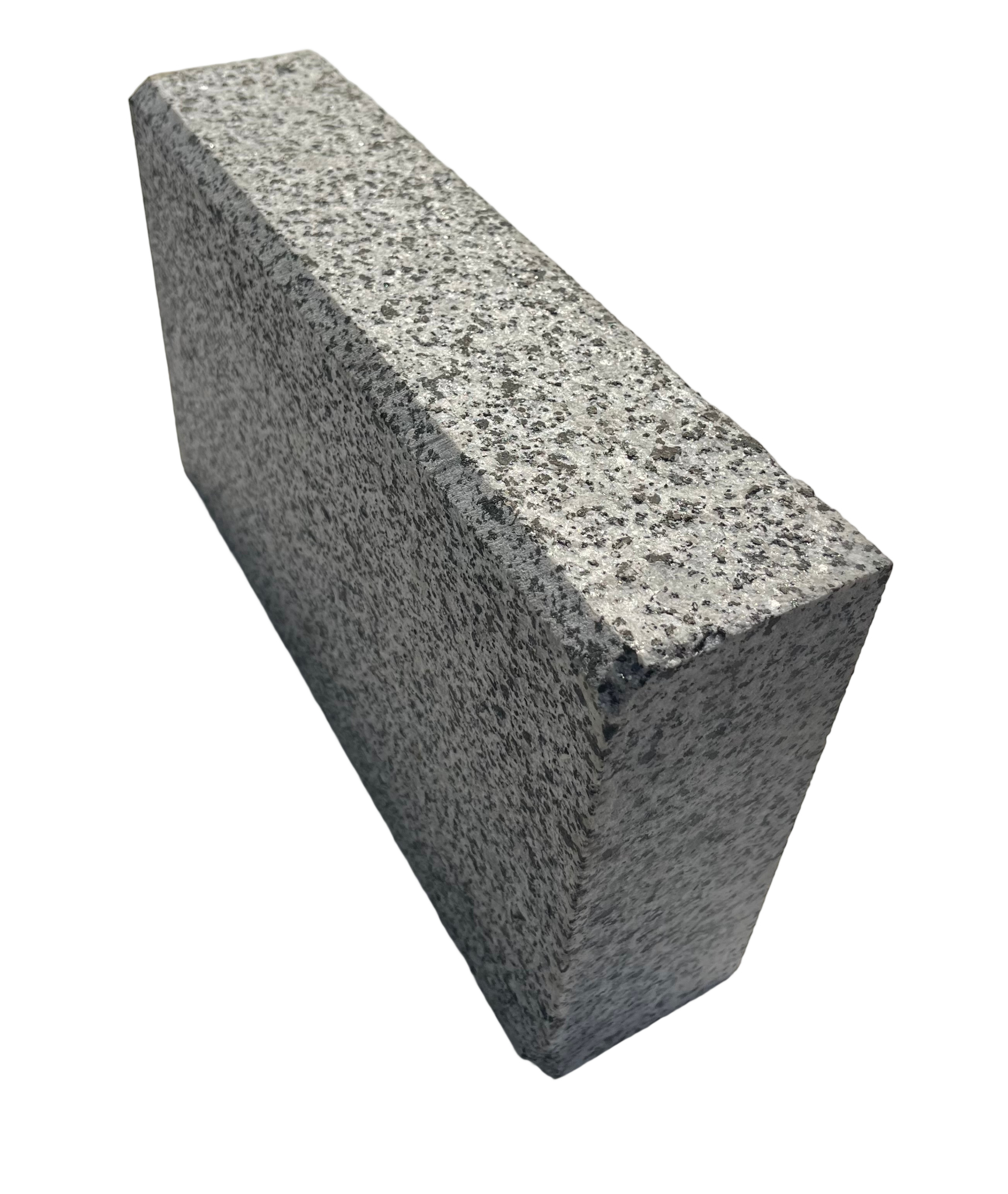 Бордюр з Покостівського граніту