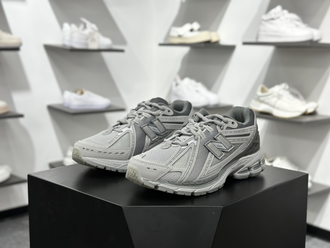 New Balance  M1906Rny
