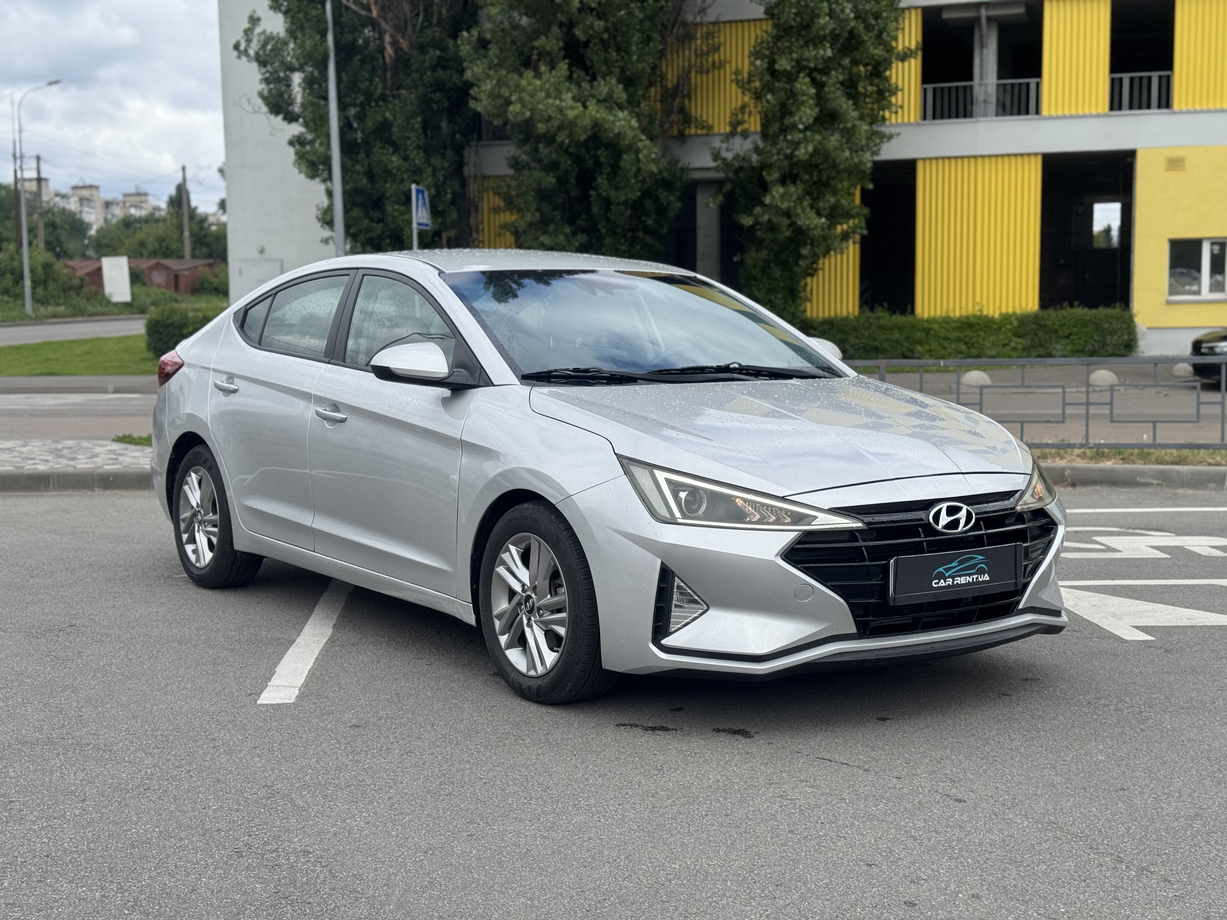 HYUNDAI ELANTRA 2019