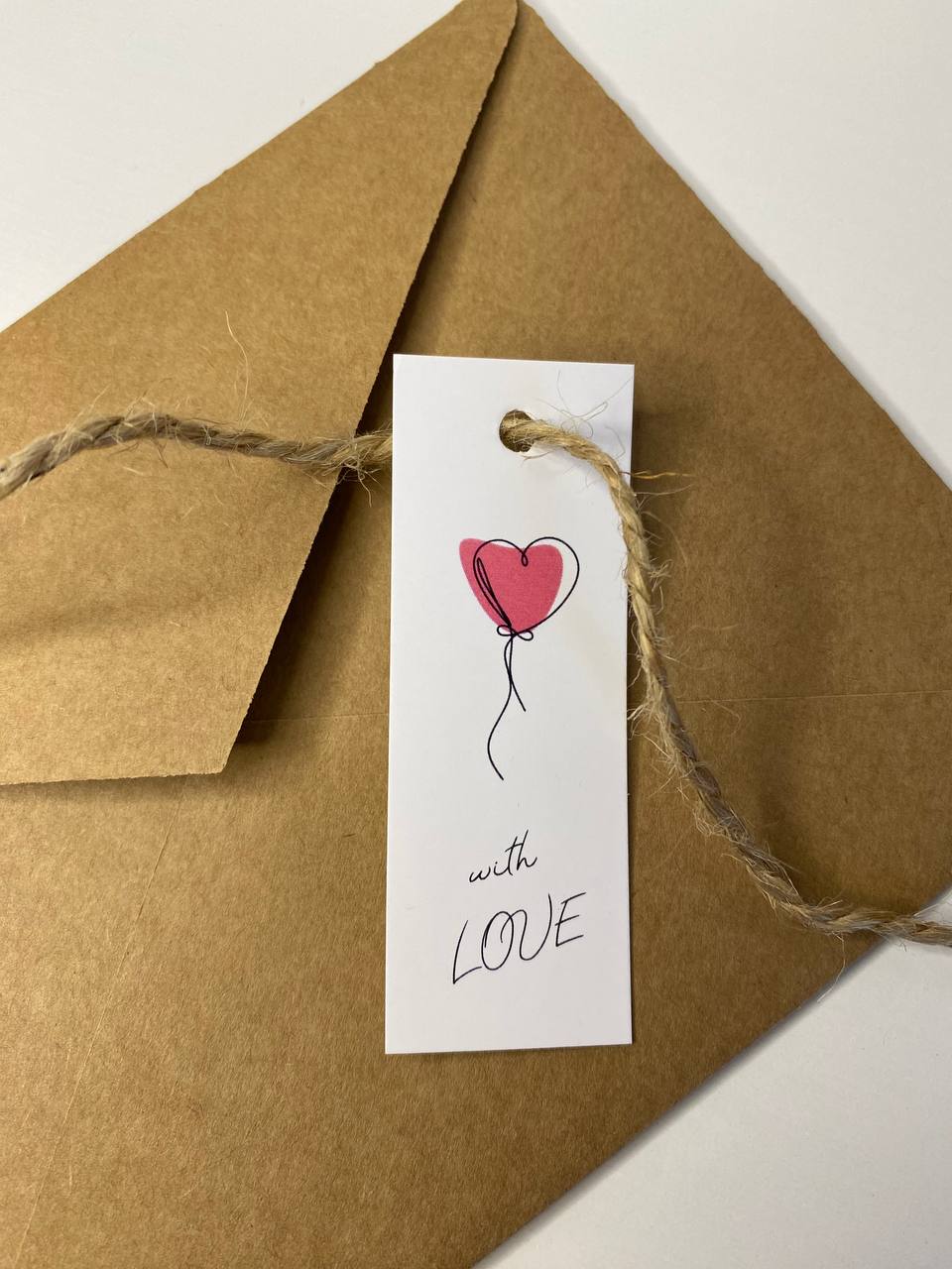 Бірка прямокутна "with LOVE" 2,5х7 см