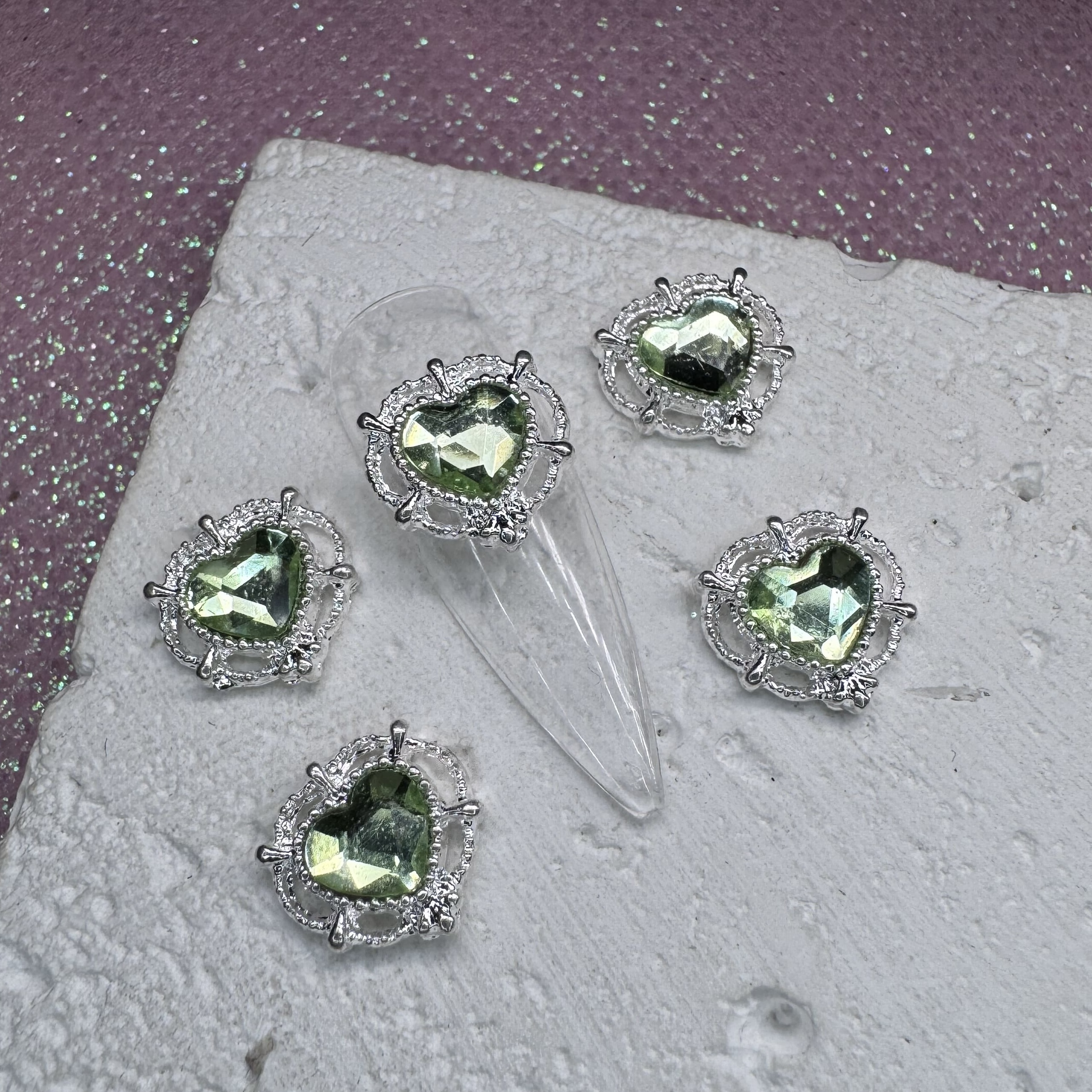 Фігурка для нігтів "Сердечко"