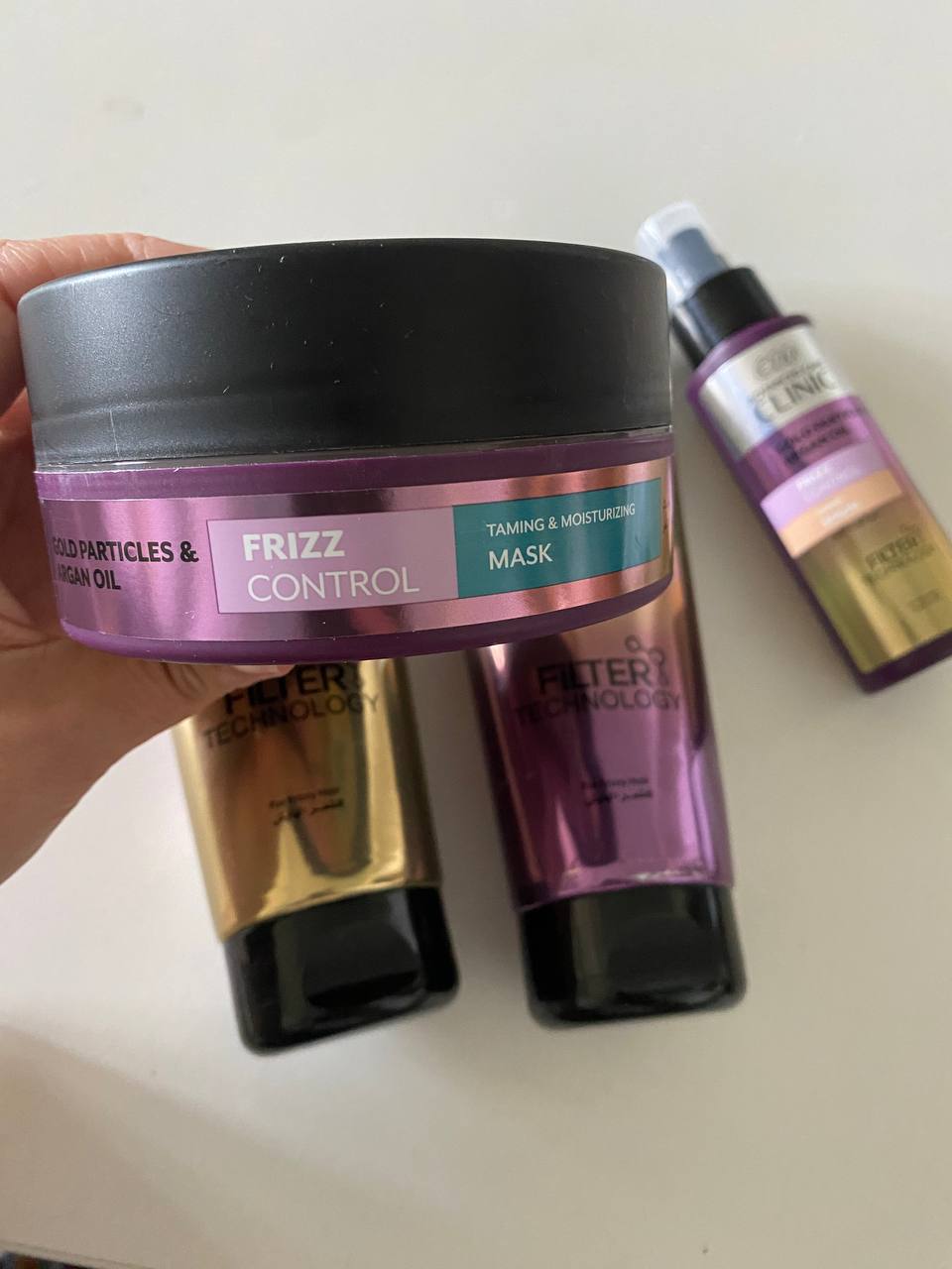 Eva Advanced Care Clinic Frizz Control Mask Маска для волосся для контролю кучерявості і зволоження