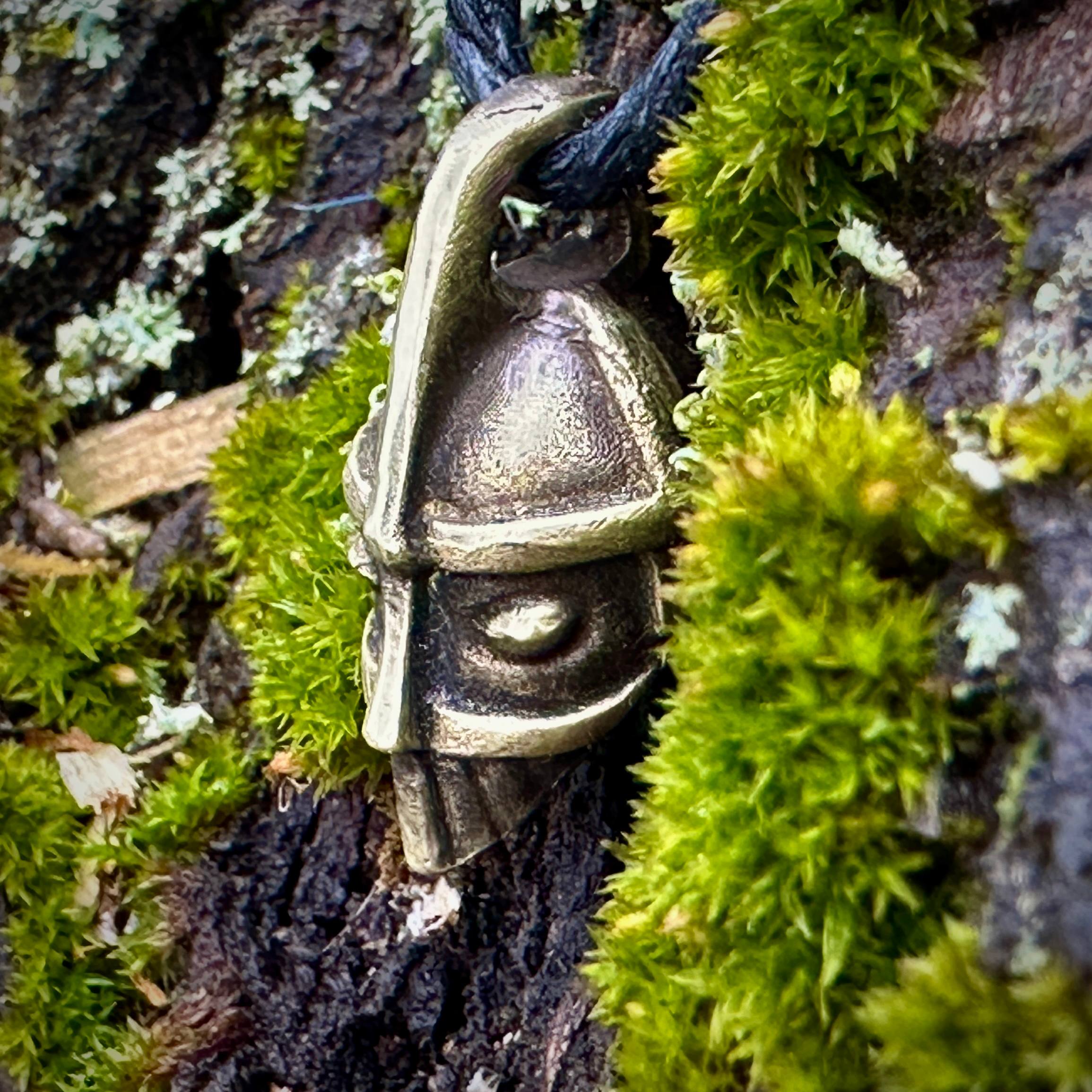 Підвіска Шолом Воїна