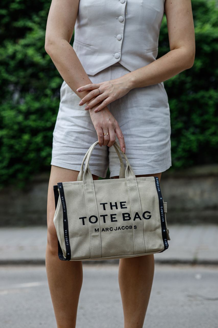 Marc Jacobs The Jacquard Medium Tote Bag Beige
