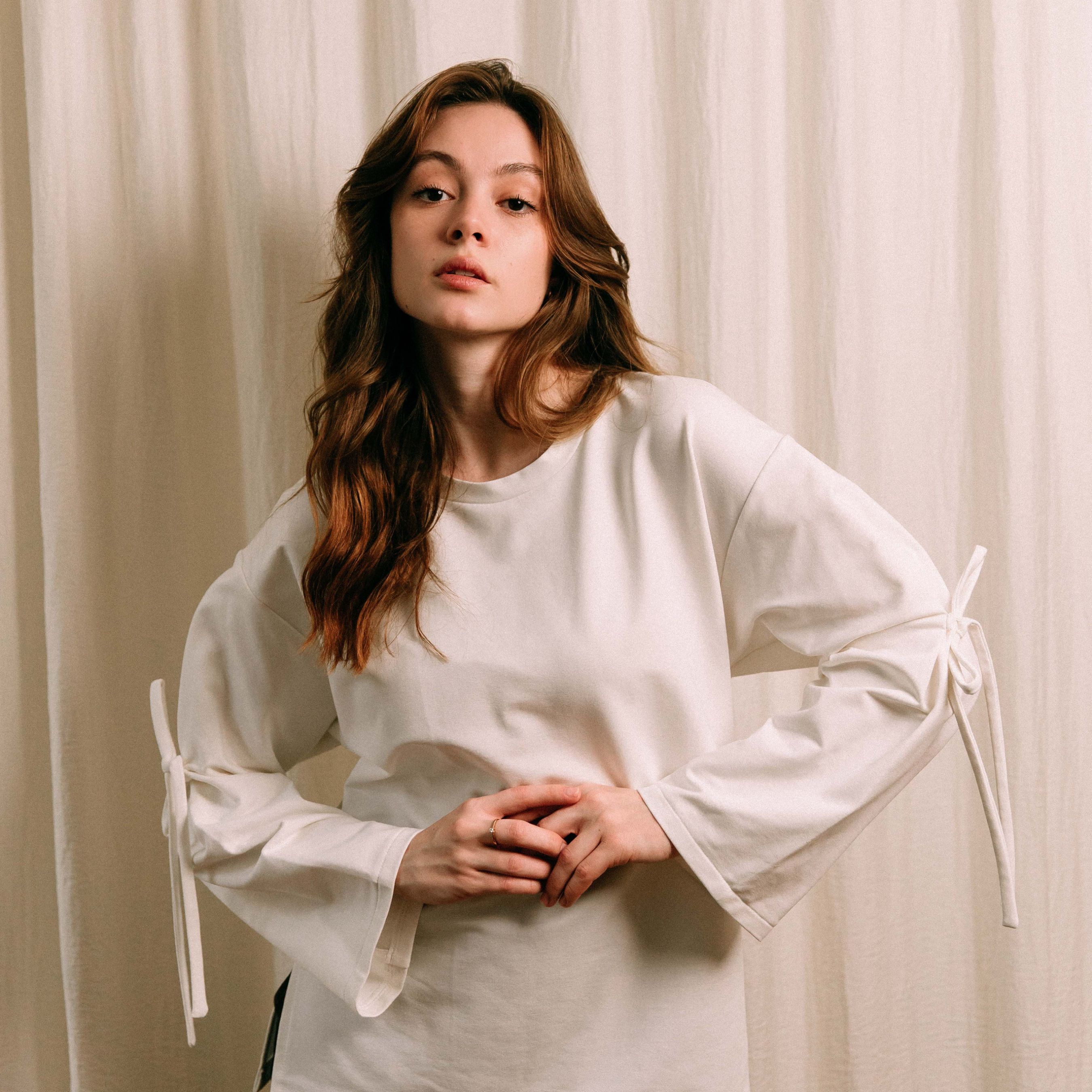 Світшот із зав'язками молочний