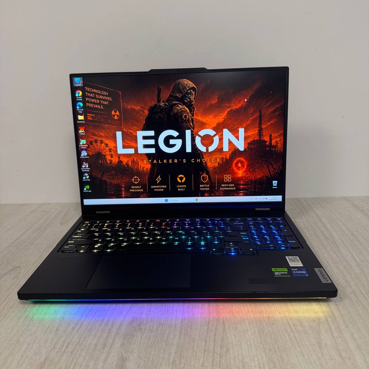 Lenovo Legion Pro 7 16IRX8H