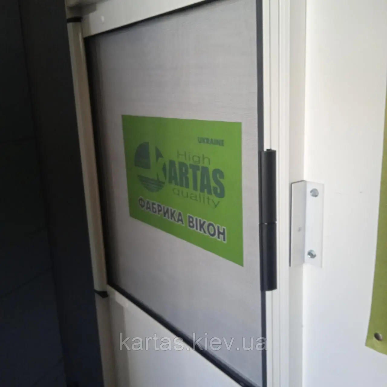 Ролетна москітна сітка горизонтальна (Польща)