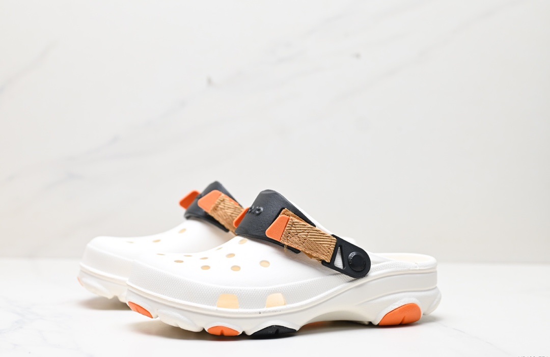 Crocs Classic Clog 03