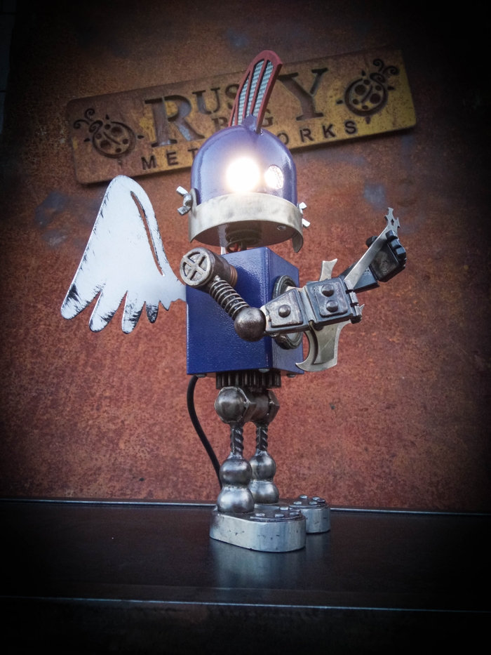 Robot metal sculpture table lamp / Cute little robot figure Heavy Metal