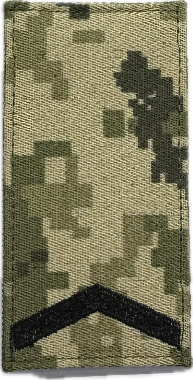 Погон Старший солдат (чорна нитка, на липучці) піксель