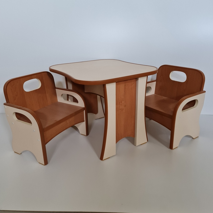 Дитячий стіл та два крісла 013-2к