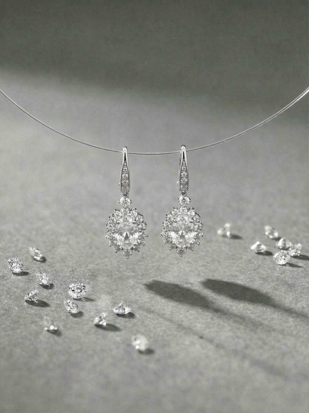 Сережки з сяючими фіанітами