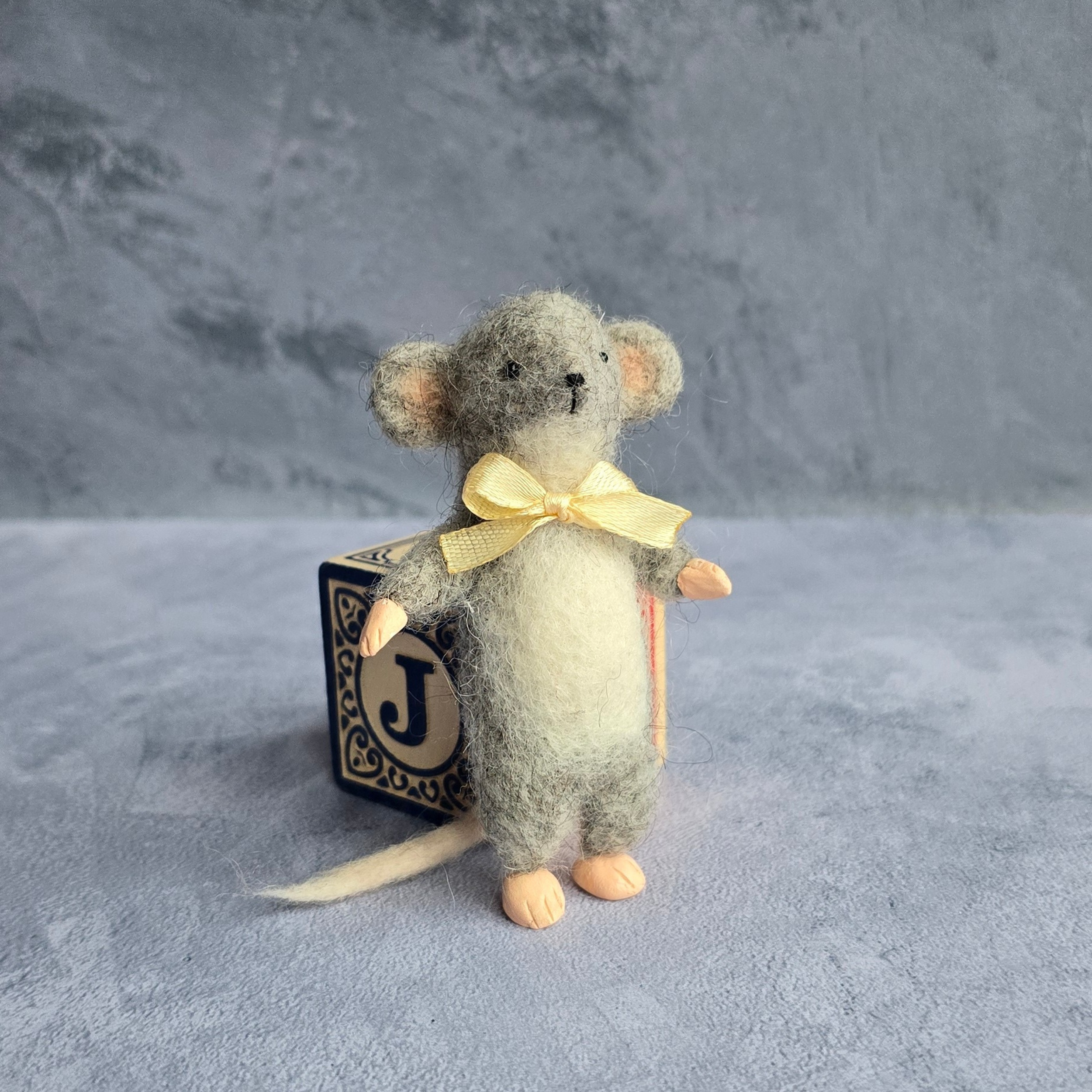 Felted mouse