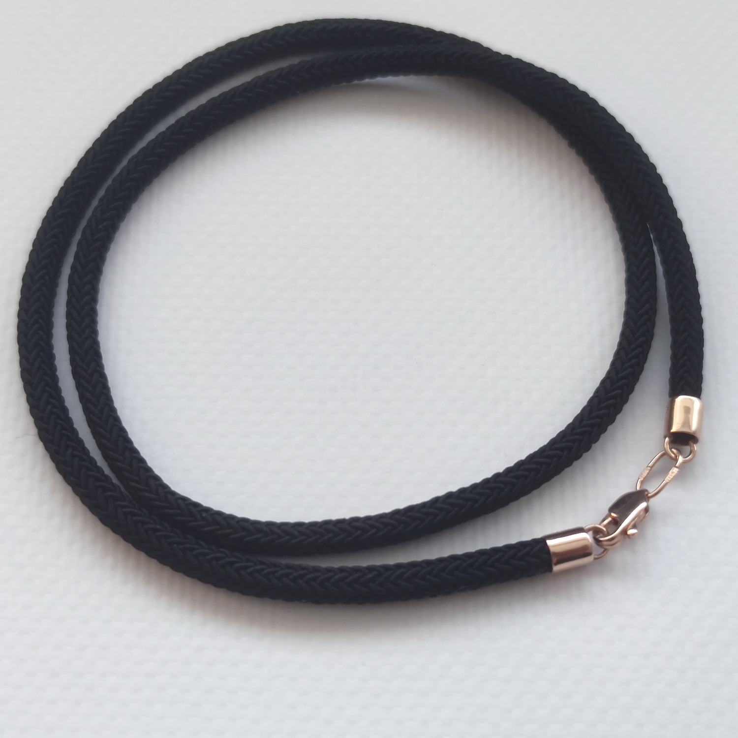 Шовковий шнурок з золотою застібкою (5 мм) 06159-1